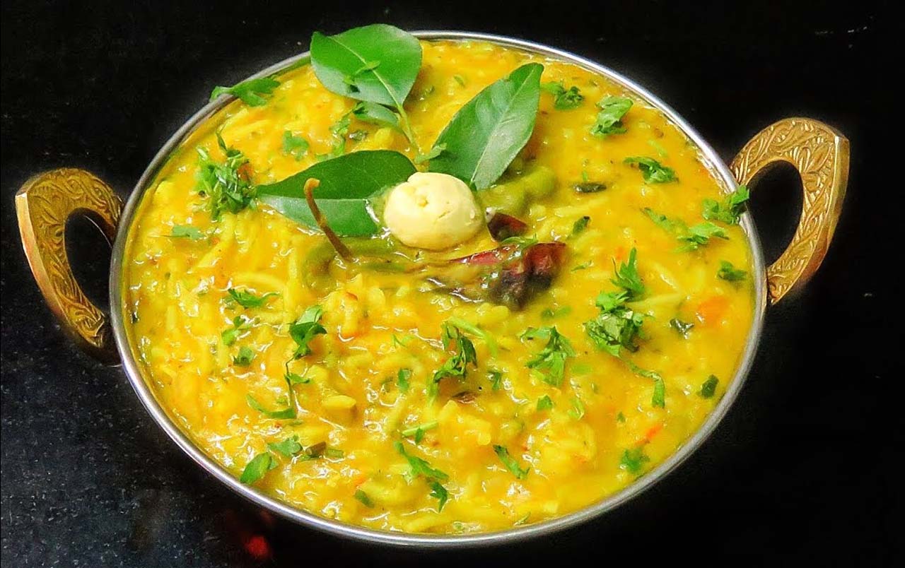 Healthy & Delicious Dal Khichdi